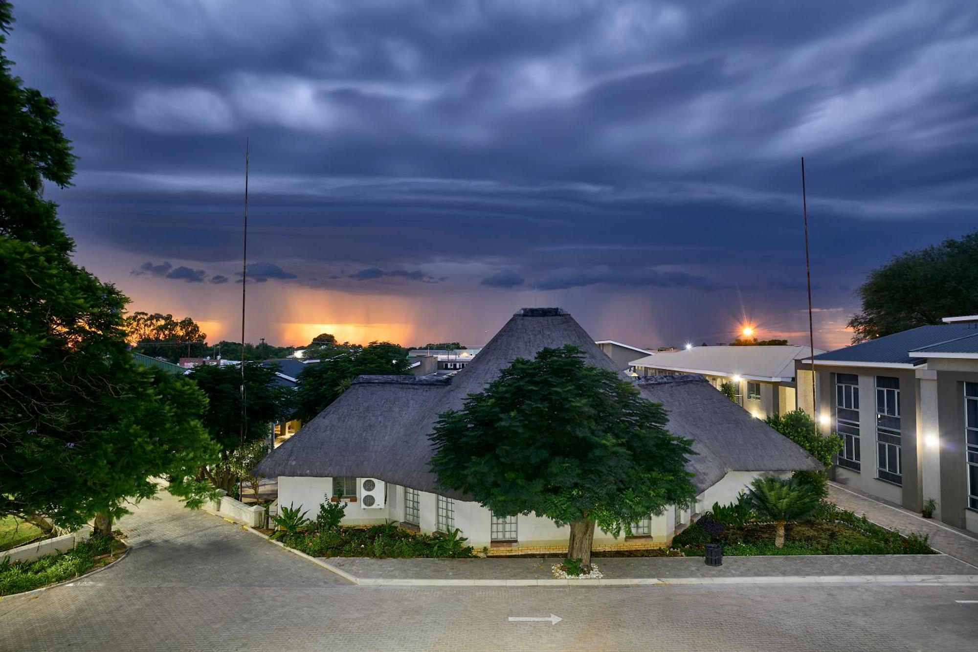 Kalahari Arms Hotel Khemsbok Екстер'єр фото