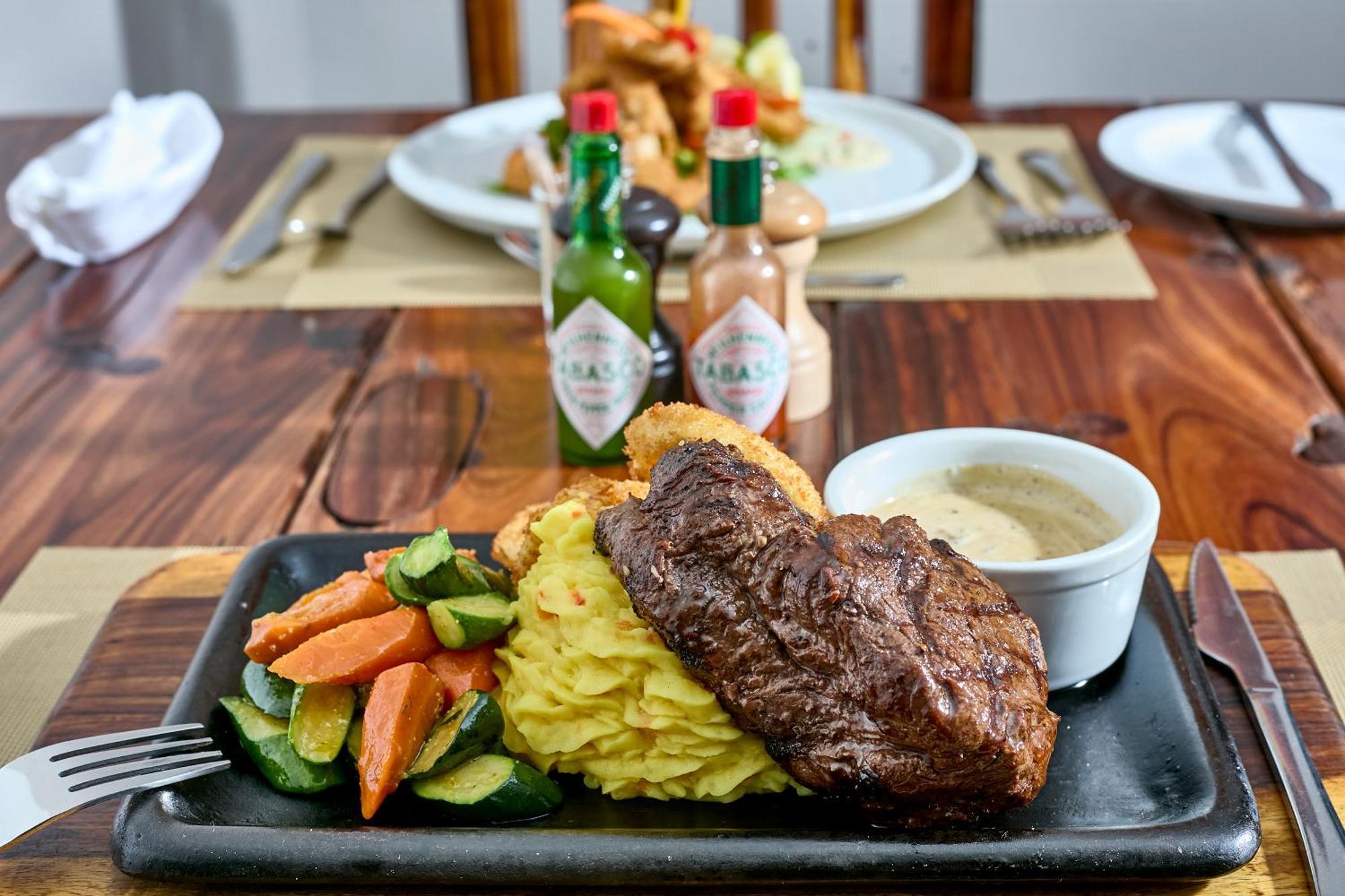 Kalahari Arms Hotel Khemsbok Екстер'єр фото